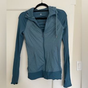 Lulu Lemon Teal Define Jacket. Size 4